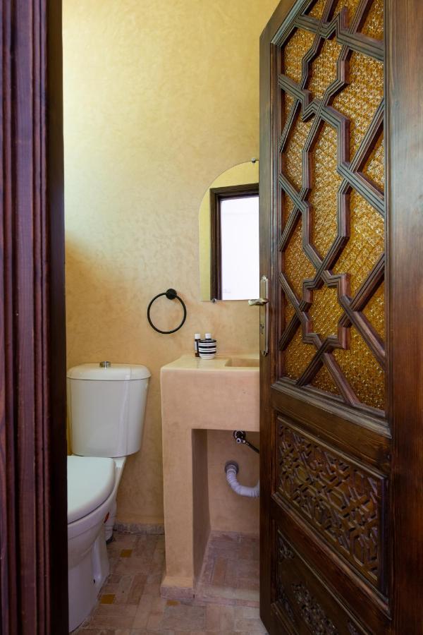 Riad Sultana *