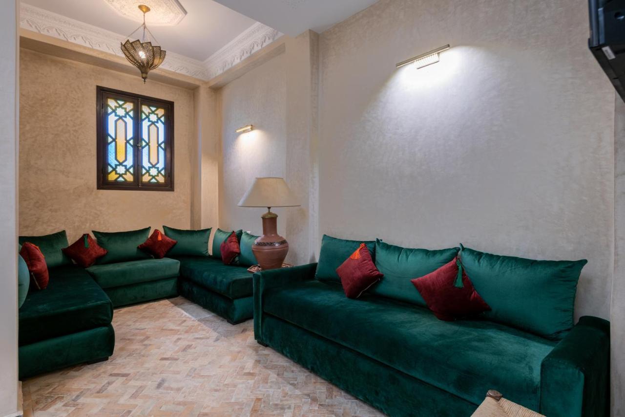 Sultana Riad